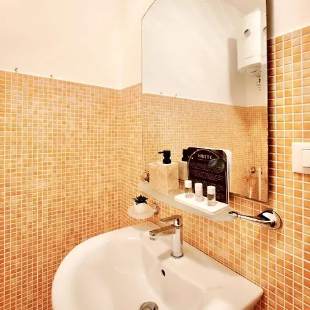 Free Parking-sea View, With Pool & Garden דירה סנרמו