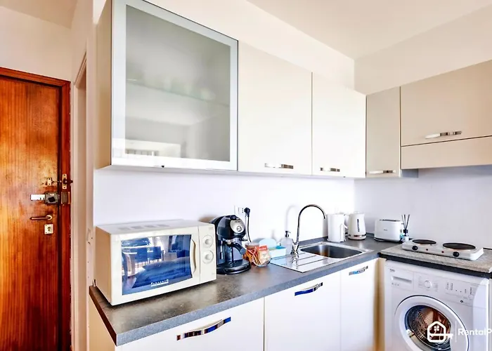 Free Parking-sea View, With Pool & Garden San Remo
