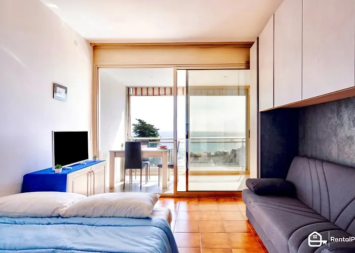 Free Parking-sea View, With Pool & Garden